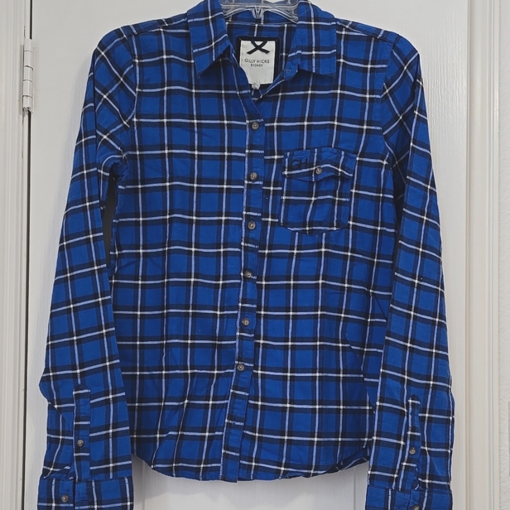 Gilly Hicks blue plaid flannel button shirt - size M - NWT
